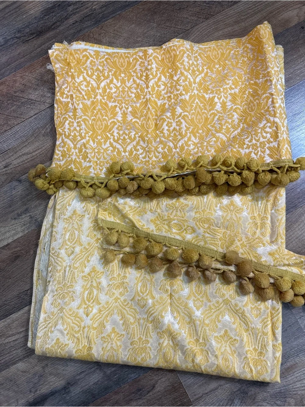 Vintage 5-Pc Yellow & Ivory Damask Curtain Set - 2 Panels, Valance, Tie-backs Po